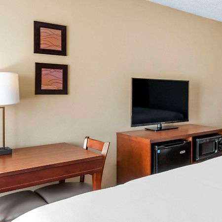 Comfort Inn Sault Ste. Marie Buitenkant foto