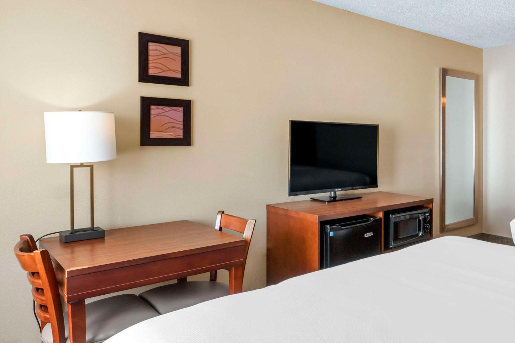 Comfort Inn Sault Ste. Marie Buitenkant foto